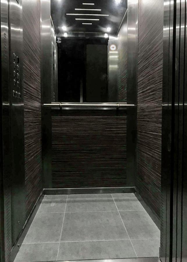 F11 Room 2, Private Room Two Single Beds Shared Bathroom In Shared Flat มซิดา ภายนอก รูปภาพ